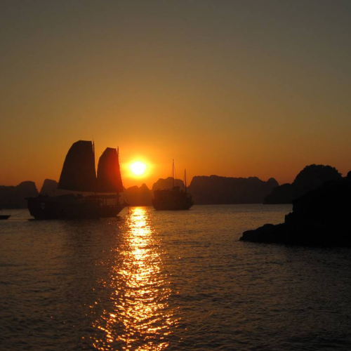 Bai Tu Long Bay Cruise 2 Days 1 Night 