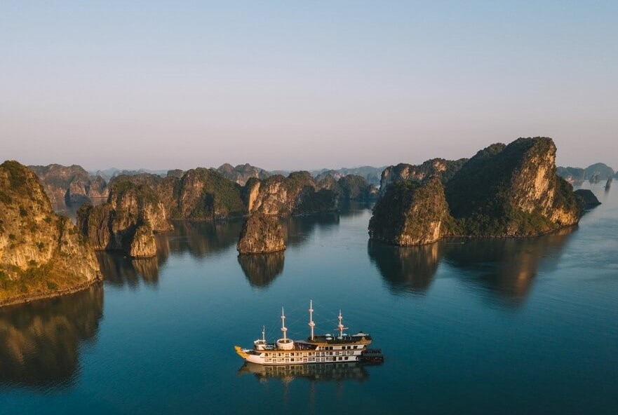 Bai Tu Long Bay 